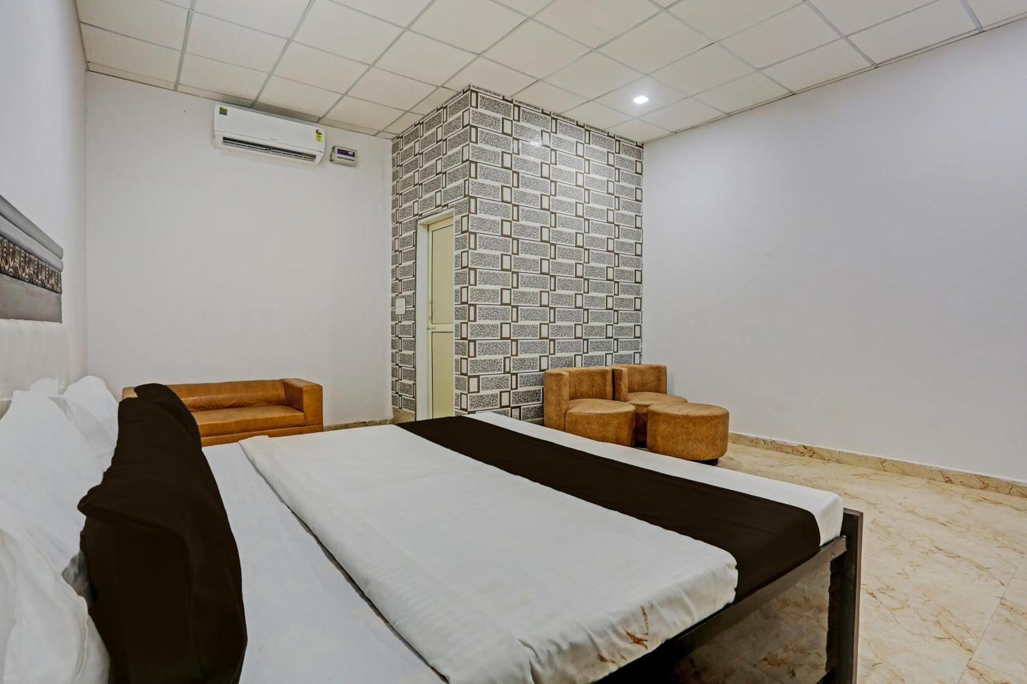 Hotel O Murliwala Wedding Palace And Resort Samalkha Exteriér fotografie